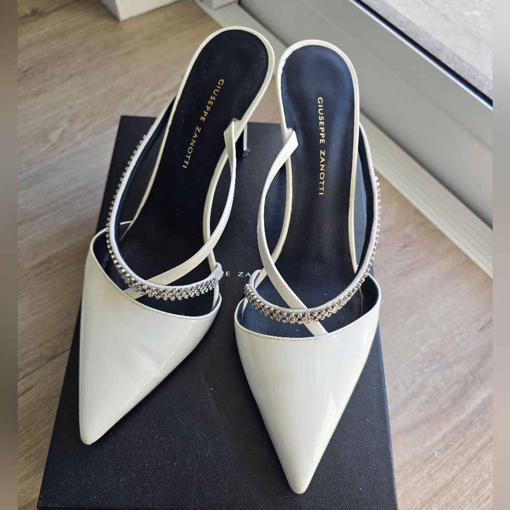 Giuseppe Zanotti Embellished Pointed Toe Mules Size 38 Color Kefir